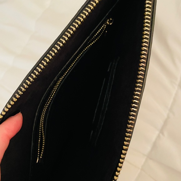 Final sale - BCBG Max Azria never used black snakeskin large envelope clutch - Picture 4 of 5